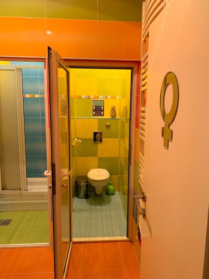 Pop Art Hostel *
