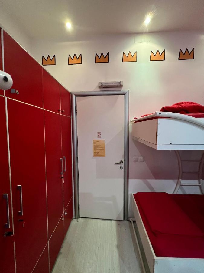 Pop Art Hostel *